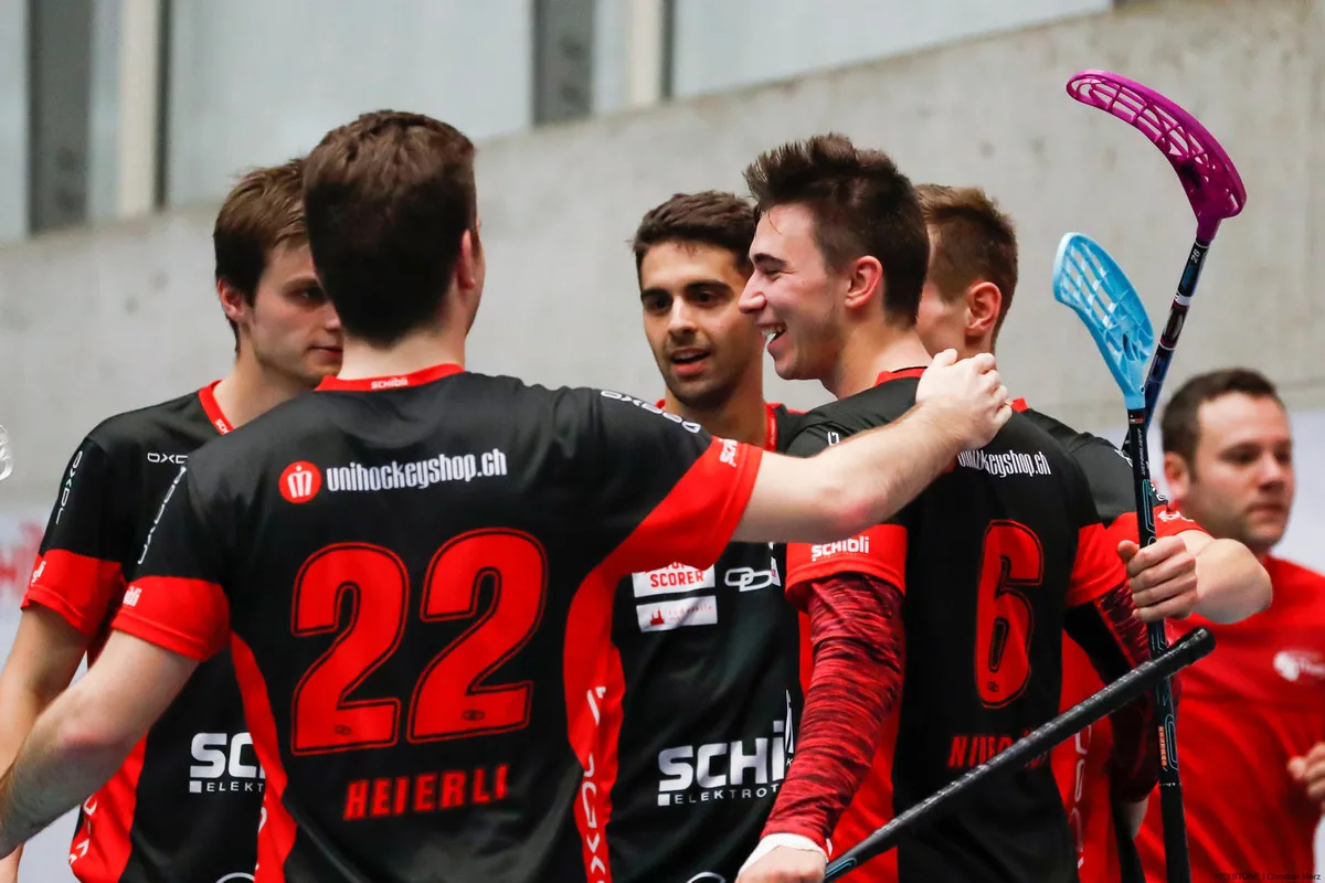 Viel Grund zur Freude: Der UHC Uster fertigte Thun glatt 8:2 ab. (Bild: Christian Merz)