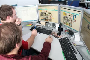 img_3038_preview Die Redaktion der Zürcher Oberland Medien AG erstellt ihre Inhalte für den Onlinekanal Züriost und die Tages- und Wochenzeitungen. (zo)