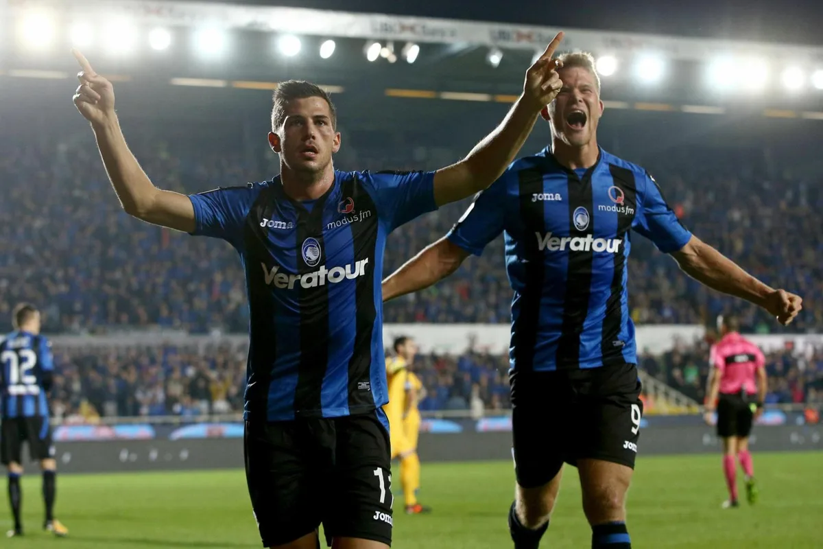 06289043_preview Der Hinwiler Remo Freuler (links) jubelt über sein Tor gegen Hellas Verona. (Bild: Keystone), Remo Freuler zieht ab und trifft gegen Hellas Verona zum 1:0. (Bild: Keystone), Remo Freuler gehört bei Atalanta Bergamo zu den Leistungsträgern. (Archivbild: Christian Merz)