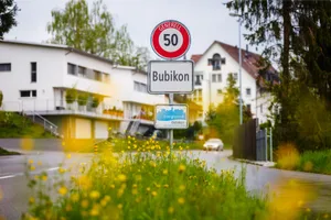 bubikon_ortsschild_naz-2_preview Der Gemeinderat Bubikon will den Steuerfuss ab 2018 um fünf Prozentpunkte erhöhen. (Archivbild: Nicolas Zonvi)
