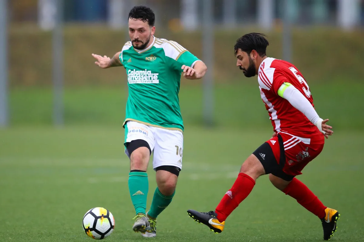 Duell ohne Sieger: Walds Stefan Juric (links) gegen Winikons Sefkan Tosun. (Bild: David Kündig)