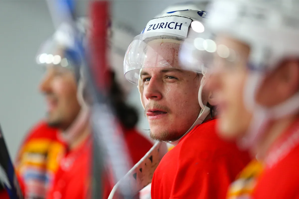 sport_19042016_svenandrighettoduebendorf_dku_34_preview Sven Andrighetto war bei der letzten Partie der Colorado Avalanche nur als Zuschauer dabei. (Archivbild: David Kündig)