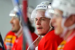 sport_19042016_svenandrighettoduebendorf_dku_34_preview Sven Andrighetto war bei der letzten Partie der Colorado Avalanche nur als Zuschauer dabei. (Archivbild: David Kündig)