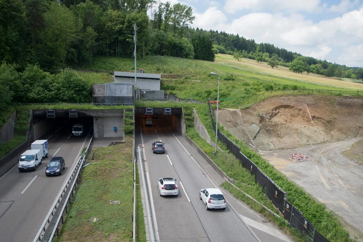278980280 Ab Sommer 2018 soll in allen Tunnel der Nordostschweiz DAB+ - Empfang möglich sein.
(Symbolbild: zvg)