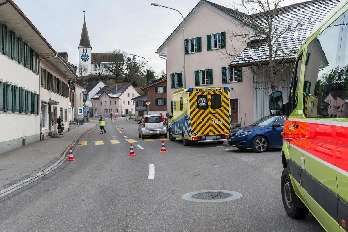 Mitten in Wila ereignete sich am Montag ein Unfall. (Bild: André Gutzwiller)