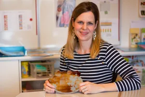 ernaehrung2 Ernährungsberaterin Janine Rüegg-Geissbühler findet es unrealistisch, in der Weihnachtszeit abnehmen zu wollen. (Bild: Noemi Ehrat)