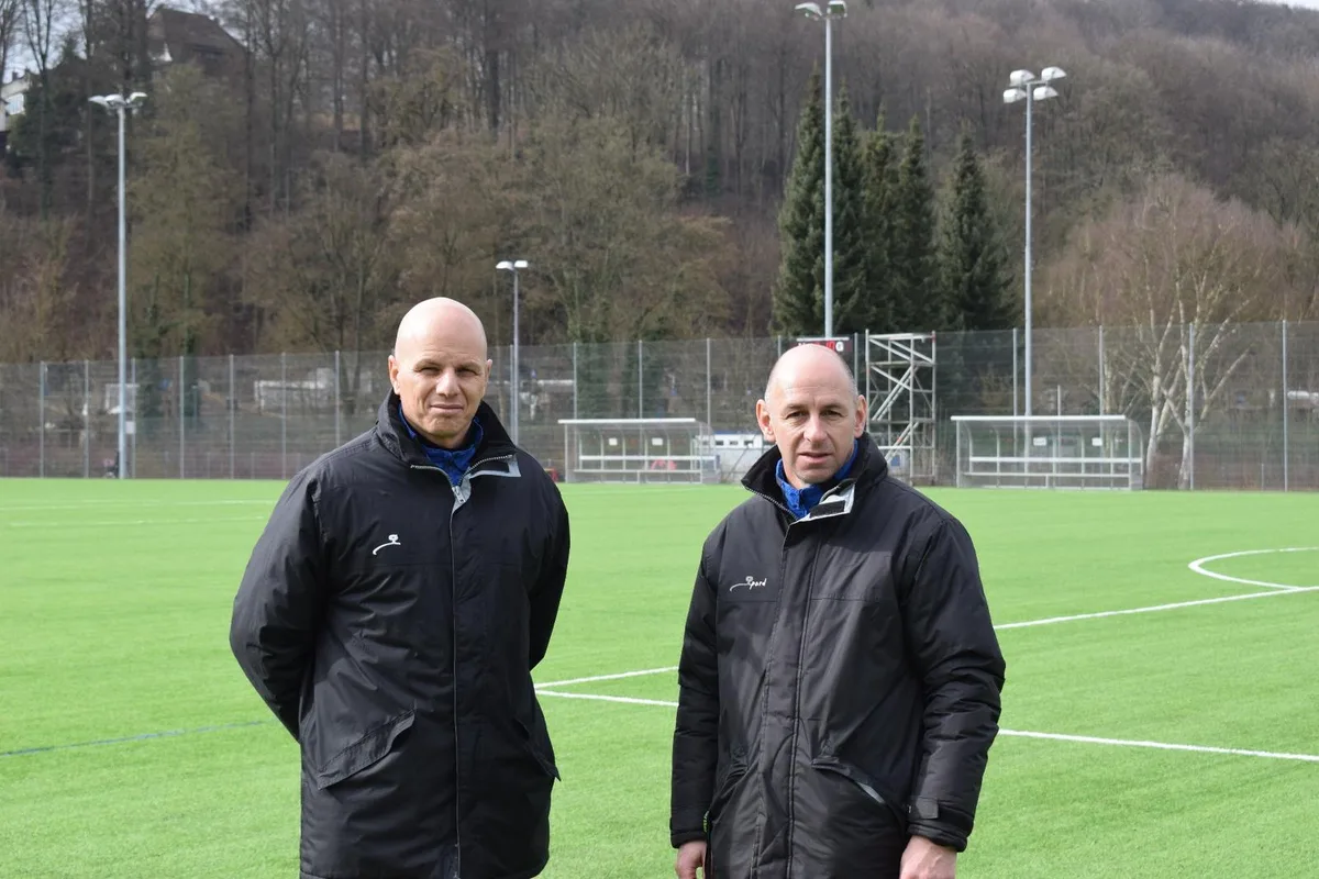 Umberto Romano (links) ist nicht mehr Trainer des FC Winterthur. Sein Assistent Dario Zuffi (rechts) darf bleiben. (Archivbild: Michael Hotz)