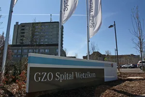 40_2147515 Das GZO-Spital Wetzikon wird in den nächsten Jahren umgebaut und erweitert – unter der «Führung» des Zürcher Totalunternehmens Steiner AG. (Archivbild ZO)