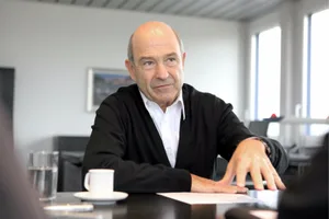 sauber-glg_ Auch heute noch steigt Peter Saubers Puls, wenn er sich am Fernseher ein Formel-1-Rennen anschaut.
(Archivbild Gesa Lüchinger)