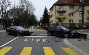 2018_02_23_16_49_dsc_0029_klein Am Freitag krachte es auf der Kreuzung Thurgauer-/Geiselweidstrasse in Winterthur. (Foto: Stadtpolizei Winterthur)