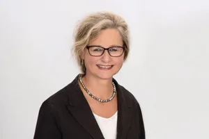 thalmann_barbara_neu_freigestellt-2_presse_cmyk_preview Barbara Thalmann freut sich auf das Seerestaurant. «Als Jurymitglied des Architekturwettbewerbs kann ich sagen: Das kommt gut.»
