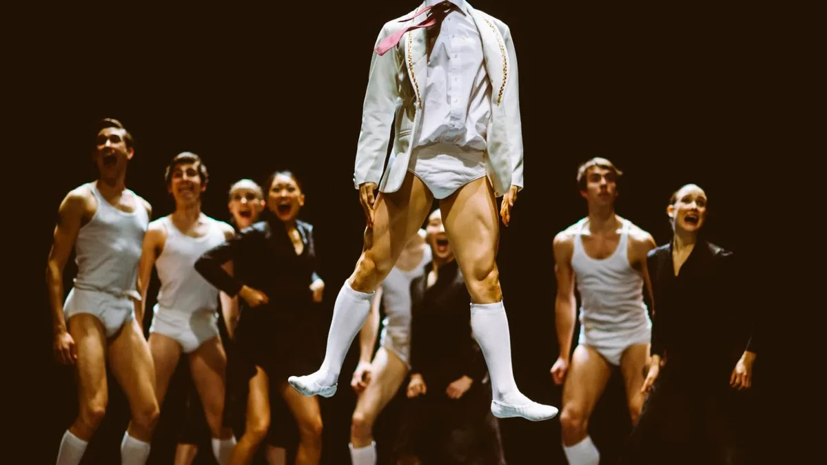 Das Nederlands Dans Theater 2 tritt am Steps auf. (Foto: PD), Gauthier Dance/Dance Company Theaterhaus Stuttgart in Aktion. (Foto: PD)