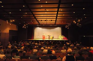 1904891_1 Im Stadthofsaal soll während der Sommerpause die Energieeffizienz und die Kühlung verbessert werden.
(Foto: Fabio Meier)