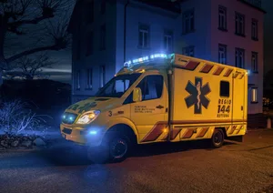 gv_18_regio Der Rettungsdienst Regio 144 war im vergangenen Jahr über 6800 Mal unterwegs, davon in der
Hälfte der Fälle mit Blaulicht, weil es sich um einen Notfalleinsatz handelte. (Bild: Regio 144)