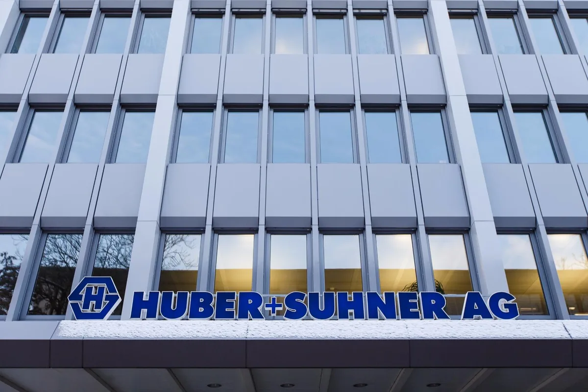 rw_16012013_huber-suhner_naz-11 Huber+Suhner plant im Industriequartier in Pfäffikon die Erweiterung der bestehenden Produktionskapazitäten. (Archivfoto: Nicolas Zonvi)