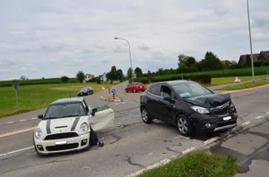 unfalluster Unvorsichtiges Einbiegen auf die Zürcherstrasse führte zum Unfall. (Foto: Stadtpolizei Uster)