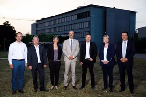 duebendorf_02072018_gemeinderat_dku_3_preview_0 Kaum gewählt, geht es schon los mit der Kritik an Jacqueline Hofer (2. von rechts). (Foto: David Kündig)