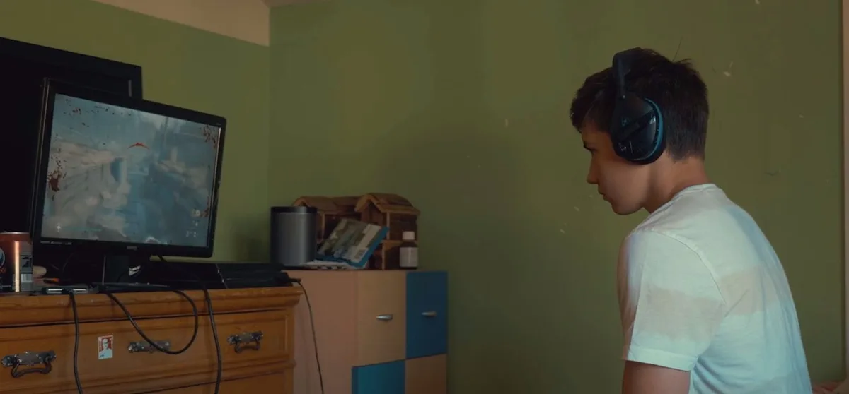 sophia Ein Junge, gefangen in Videospielen - der Kurzfilm «Sophia» von Andrea Luca Ammann verbindet die Liebe mit Gamen. (Foto: Screenshot)