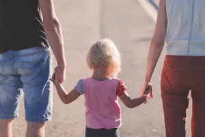 affection-1866868_1920 Wer stabilere Familienverhältnisse sucht, muss sich für Uster statt Dübendorf entscheiden. (Foto: Pixabay/Pexels)