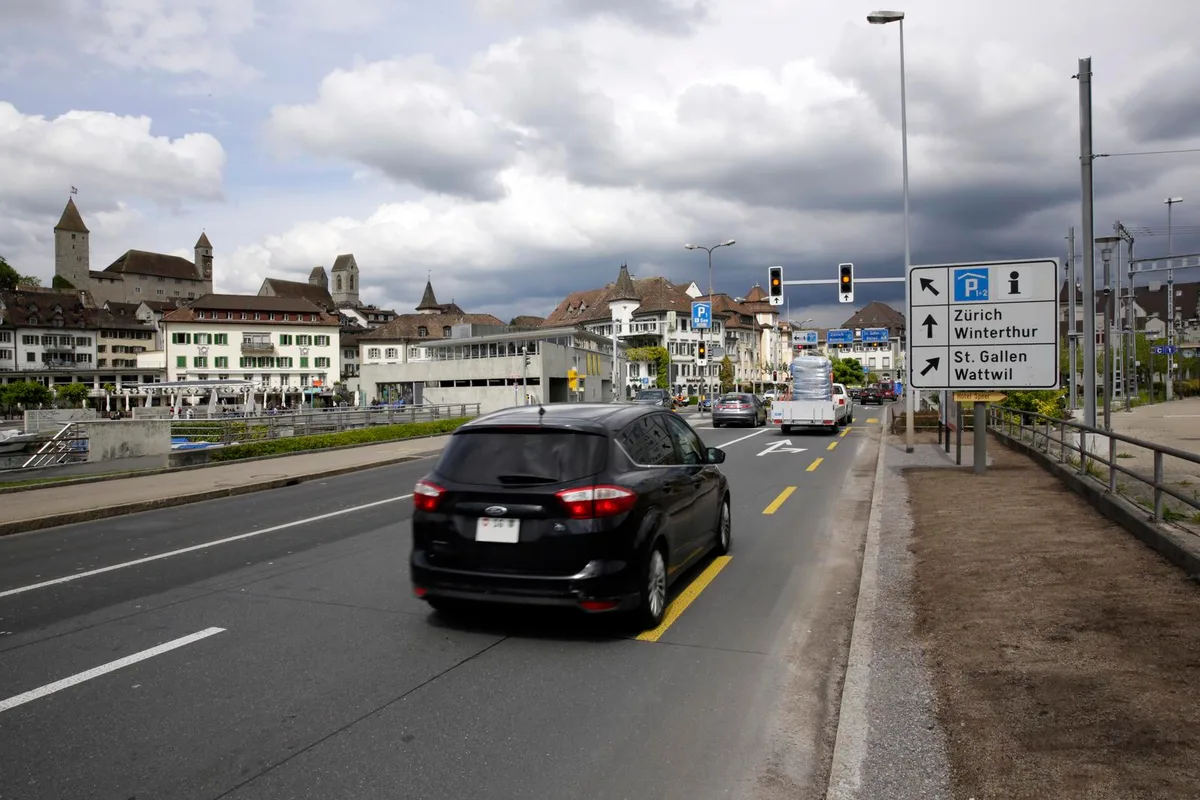 Wegen der angekündigten, aber unbewilligten Corona-Demo könnte es am Samstag in Rapperswil zu Verkehrsbehinderungen kommen.