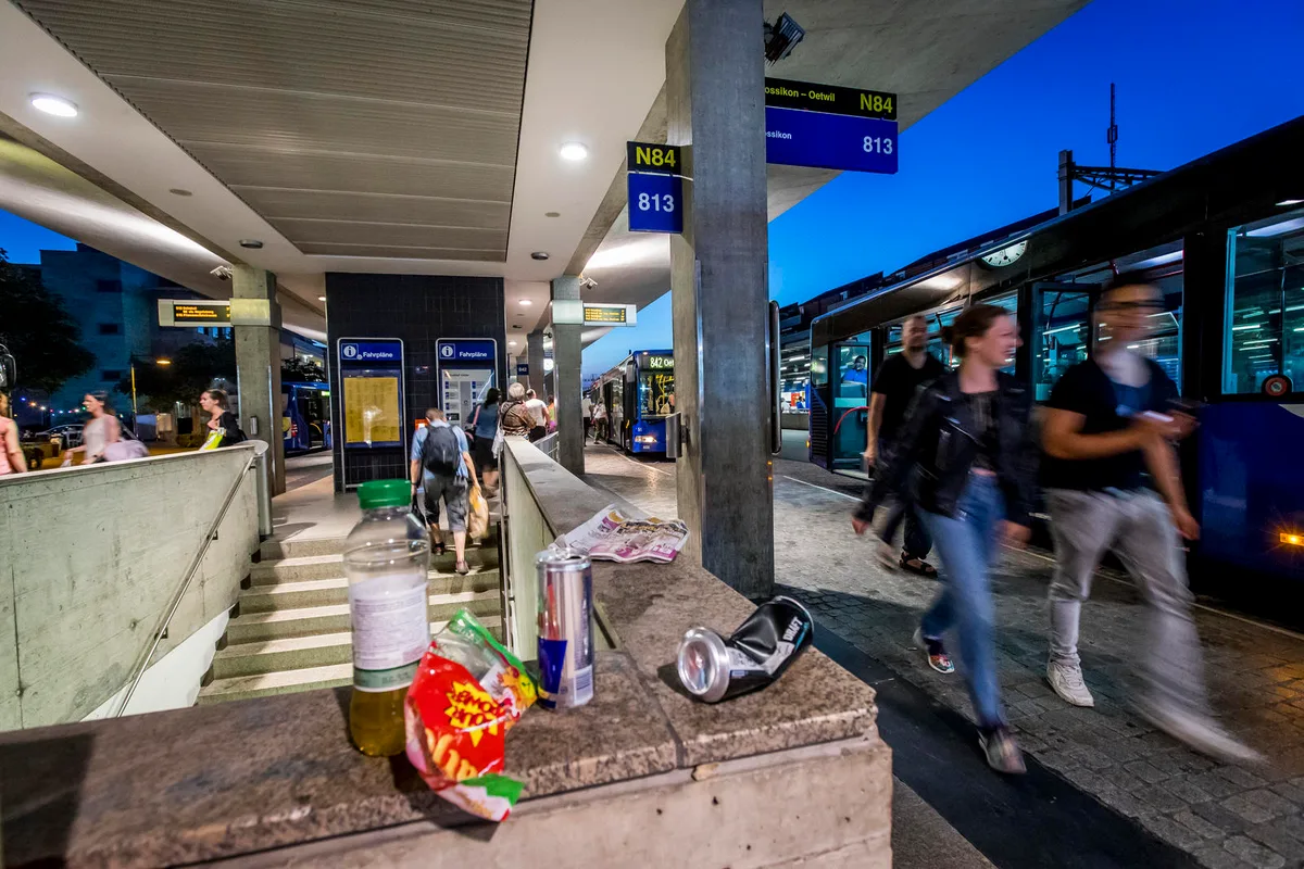 uster_19062017_busbahnhof_crm_6 0Bis zum Busbahnhof Uster führt die Linie 846. Mit dem Angebot soll die ÖV-Abdeckung am Wochenende verbessert werden.