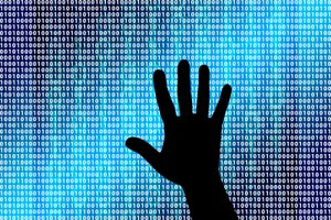 https-zueriost-ch-sites-default-files-media-2018-12-13-cyber-1654709-jpg Wer heute und morgen einen Dienst der Stadtverwaltung beanspruchen will, braucht Geduld: Ein Virus hat vieles lahmgelegt., Fast schon wie Geschäfts-Korrespondenz: So melden sich die Erpresser nach einem erfolgreichen Angriff.