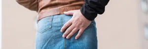 fotolia_102314819_l Ein Griff ans Gesäss: einer der noch harmloseren Übergriffe eines Chefs auf eine Mitarbeiterin. (Symbolfoto: Fotolia)