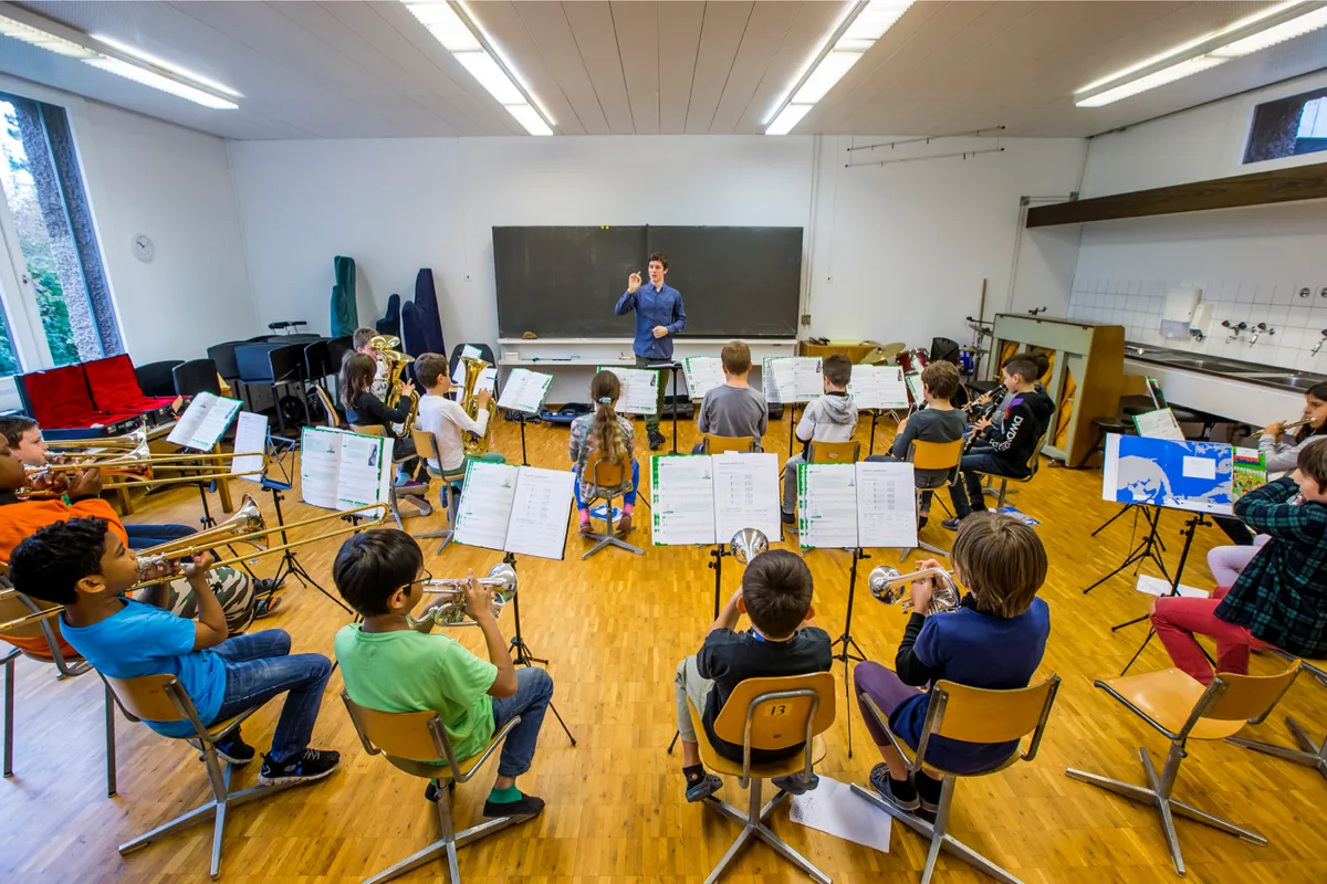 Die erste Bläserklasse im Jahr 2016 im Schulhaus Stägenbuck. (Archivfoto: Christian Merz)