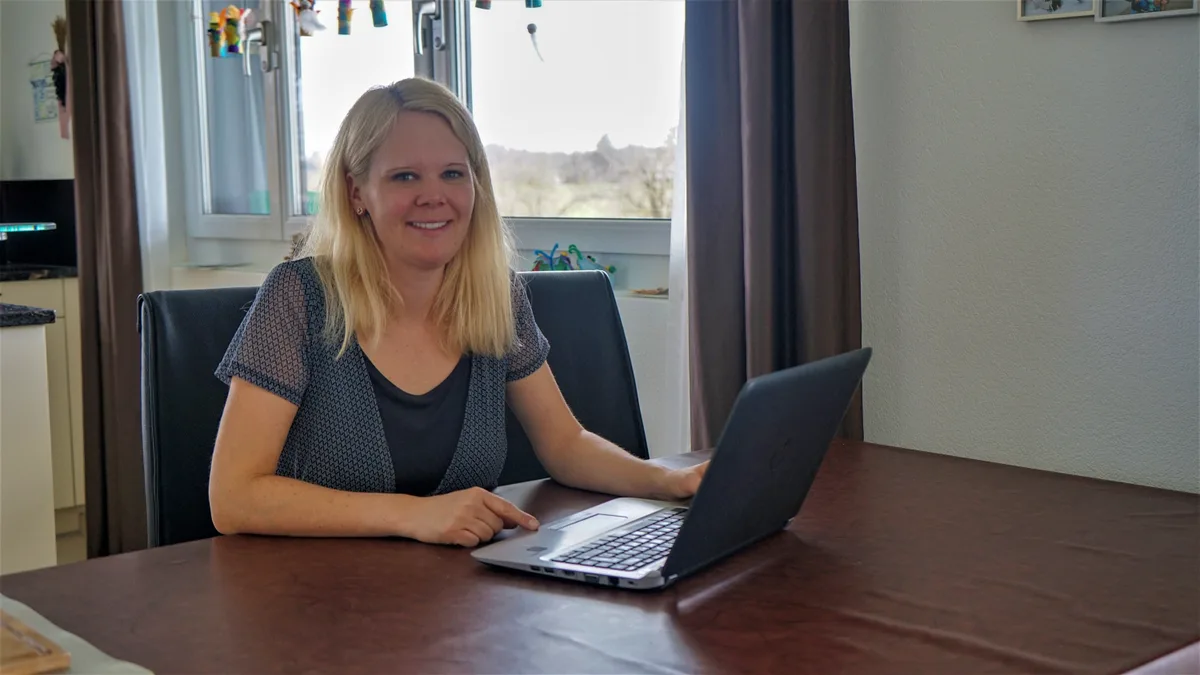 jasmin_neher_kopie Jasmin Neher ist eine der Teilnehmerinnen des Gestaltungswettbewerbs von Fehraltorf für die neue Gemeinde-Tasse., Fehraltorf, damals und heute: Diesen Vorschlag reichte Neher bei der Gemeinde ein.
