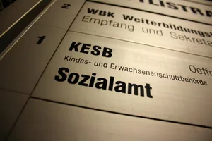sooooooooooooooooz Die externen Prüfer sprechen die Mitarbeiter des Sozialamts von jeglicher Kritik frei.