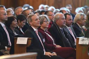 tz_ustertag_19112017_jam24 FDP-Stadtrat Cla Famos (vorne Mitte) ist auch im Ustertag-Komitee., Ivo Koller, Gemeinderat (BDP), kritisiert den «unausgewogenen» Anlass. , Zum Ustertag gehört auch ganz viel Tradition.