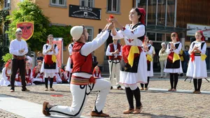 bp-r1_tanzgruppe-aus-albanien_effretikon_sa14092019_jam4_0