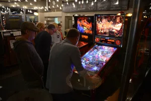 bu_flippern_gleis1_naennikon_26102019_jam7 Im Café Gleis 1 in Nänikon stieg am Samstag eine Flipper Open., Im Café Gleis 1 in Nänikon stieg am Samstag eine Flipper Open., Im Café Gleis 1 in Nänikon stieg am Samstag eine Flipper Open.