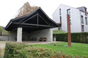 gemeinschaftsgrab Unter der Wiese neben der Abdankungshalle auf dem Hittnauer Friedhof wurden Verstorbene bisher anonym in Urnen bestattet.