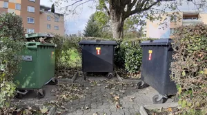 kuebel In den Abfall damit: Diverse Dübendorfer haben falsche Mahnungen bekommen.