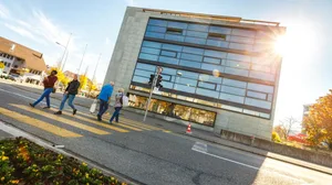 stadthaus_naz Sind die Dübendorfer Finanzen in Schräglage oder ist alles halb so schlimm? Darüber gehen die Meinungen auseinander.
