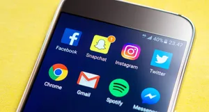 kommunikation_pixabay_2123520 Ein Oberländer, der mit dem Handy via Facebook ein Kindersexsvideo verschickte, musste sich vor Gericht verantworten.