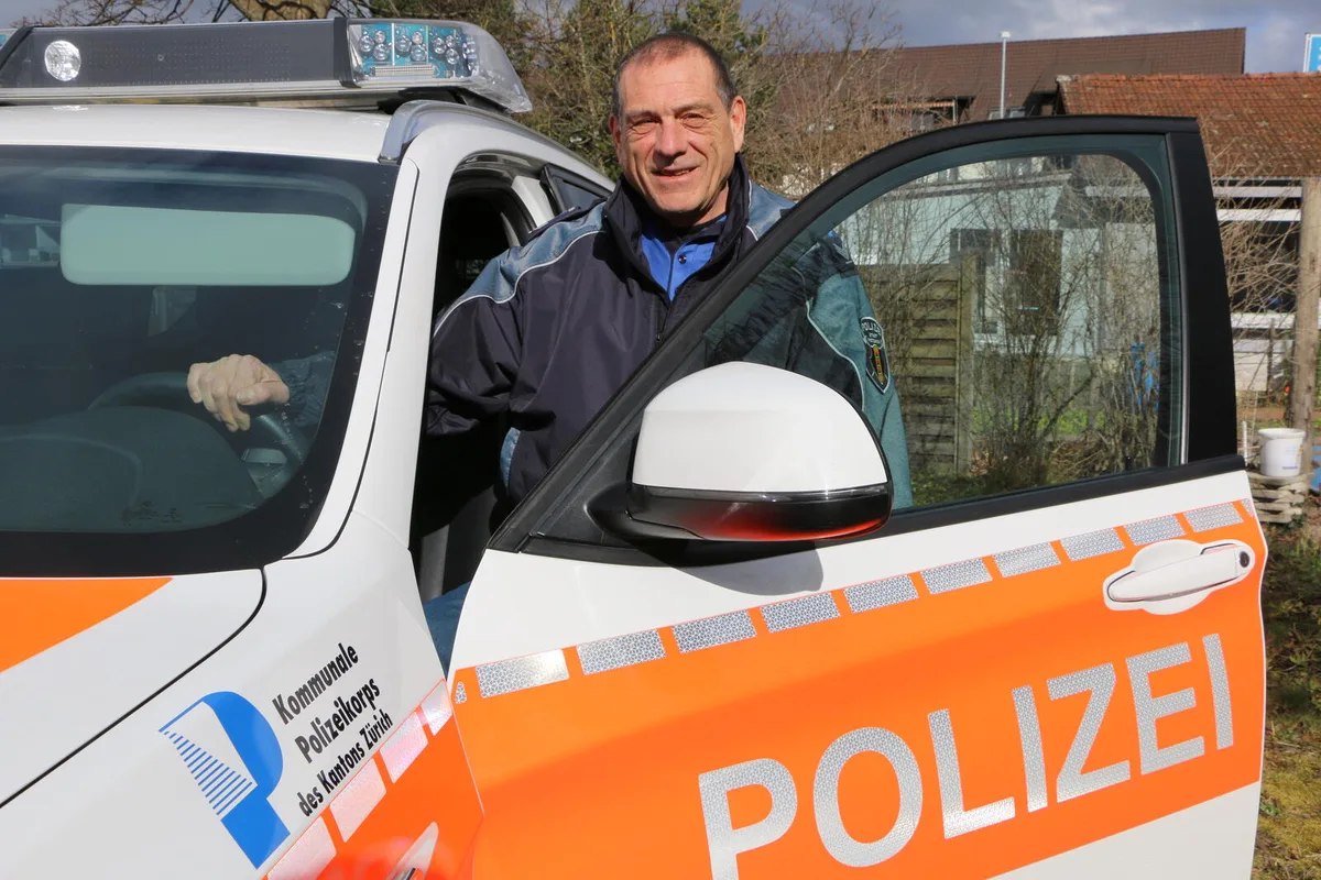 Nach 30 Jahren geht der Wetziker Stadtpolizist Pius Reichenbach in Pension., Der Job sei für ihn die richtige Wahl gewesen, sagt er. Er würde sich wieder so entscheiden.