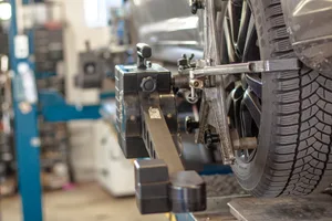workshop-3758513_1920 Über die Schweizer Tochtergesellschaft der deutschen Autowerkstattkette ATU ist das Konkursverfahren eröffnet worden.