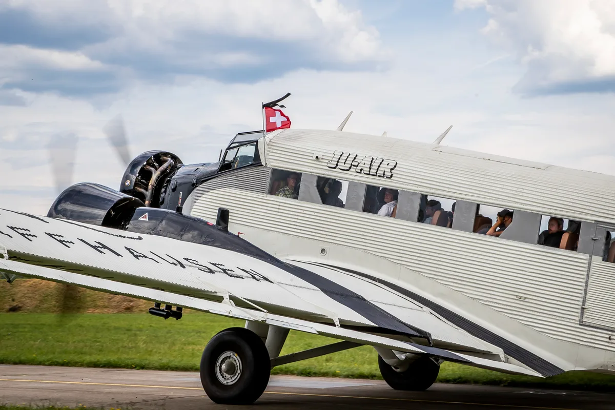 Zwei Wochen nach dem Absturz einer Ju-52 im August 2018, flogen die anderen Maschinen wieder, bis das Bazl die Flüge einstellte.
