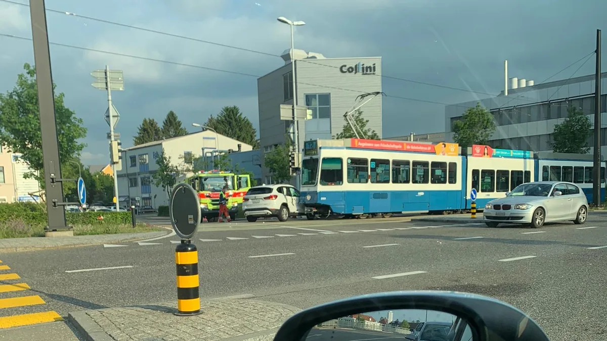 glattalbahn Der Unfall ereignete sich am Freitagabend.