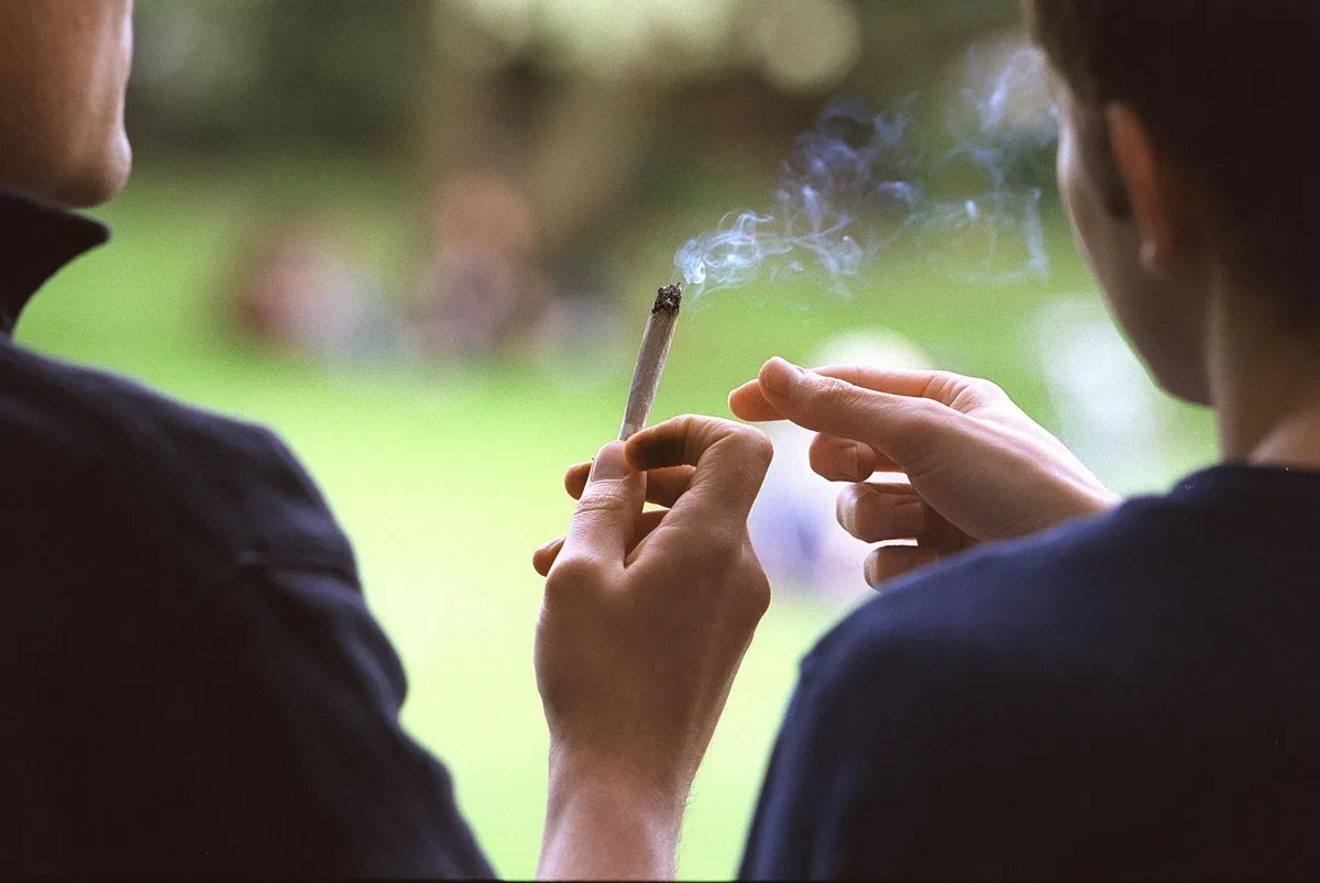 Jeder vierte 15-Jährige in der Schweiz hat bereits gekifft. Das zeigt eine breite Umfrage an Schulen.
