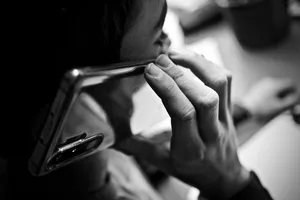 kommunikation_pixabay_4637709 Tatwaffe Telefon: Das Bezirksgericht Präffikon verurteilte eine Frau, die einen Mann bedrohte.
