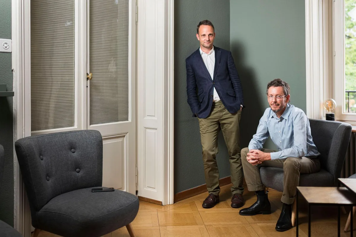 9ft73qvva8j8ivov3yqdrd David Schärer (links) von der Werbeagentur Rod und Adrian Kammer vomBAG haben die Kampagne des Bundes gegen Covid-19 erarbeitet.
