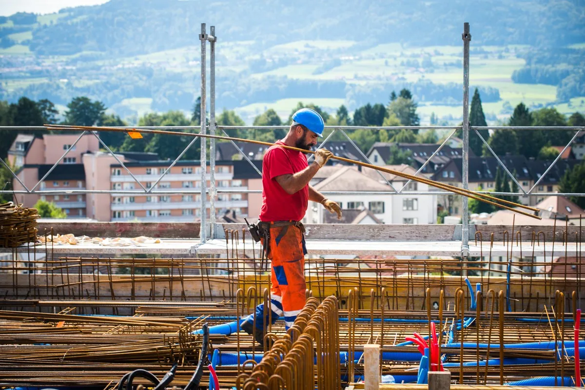 dsc_9922_preview Der Baumeisterverband rät Beschäftigten «dringend davon ab», in Risikogebiete zu reisen. (Foto: Keystone)