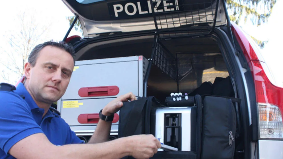 schuerch_2014 Oliver Schürch während seiner Arbeit für die Stadtpolizei Wetzikon, die er sechs Jahre lang kommandierte.