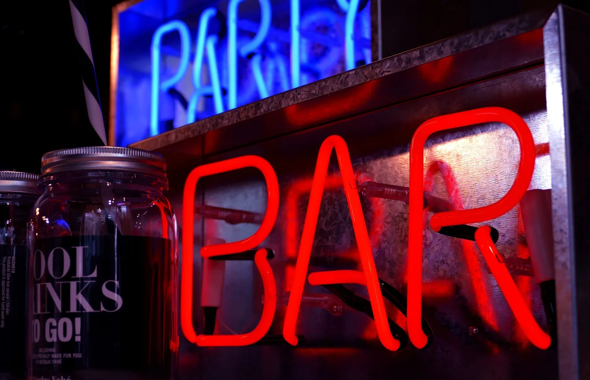 bar-3047514_1920 Die Zürcher Clubszene habe kaum noch Liquidität. Eine Schliessung steht für die Club-Betreiber nicht zur Debatte.
