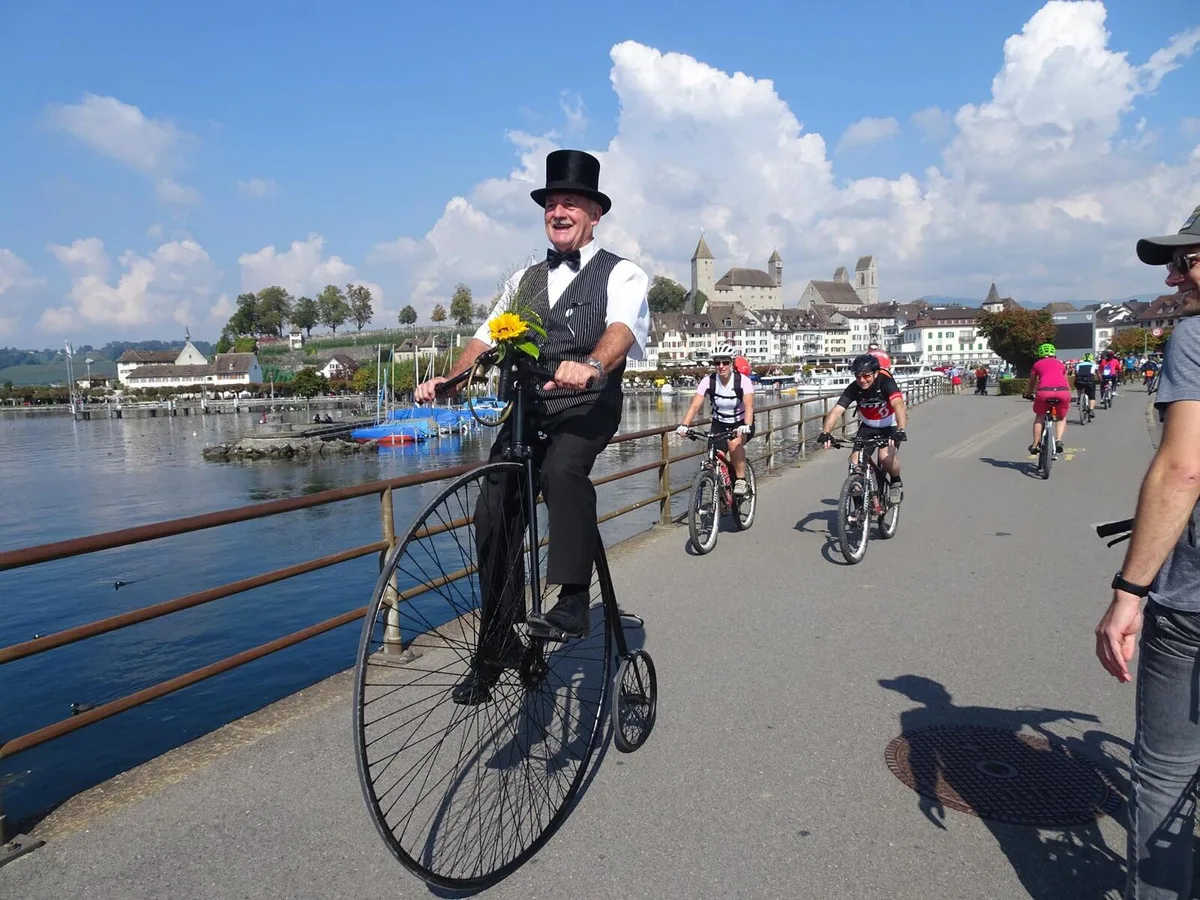 slow-up_zuerichsee_2017 Diesen September wird der Slow-Up am Zürichsee nicht durchgeführt., Die Organisatoren haben den Anlass wegen den steigenden Corona-Zahlen abgesagt.
