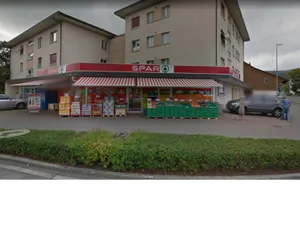 spar_duebi In Dübendorfer «Spar» kann man neuerdings auch einkaufen ohne einem nervigen Popsternchen zuhören zu müssen., Das Angebot soll Ende Jahr auch in Esslingen zur Verfügung stehen.