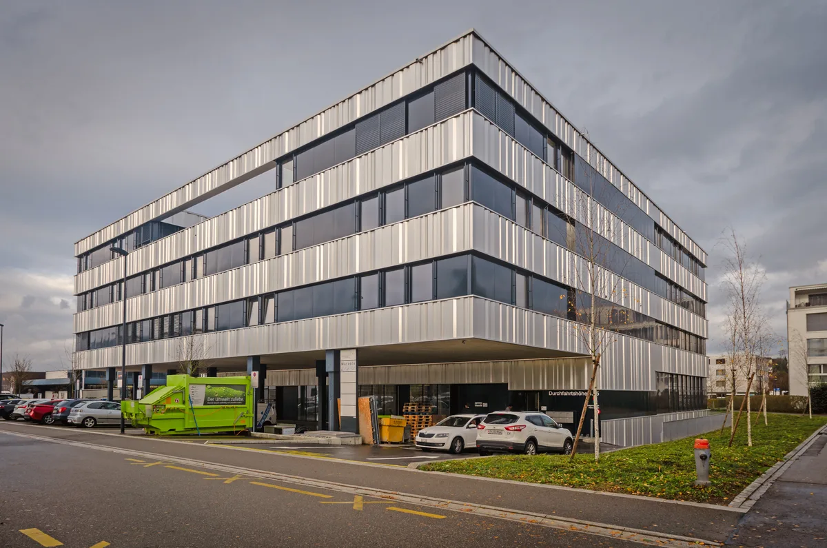 mehrwerk_uster_gebaeude Im Gebäude am Industriepark 1/3 im Ustermer Lorenquartier realisiert das Werkheim Uster ein innovatives Inklusionsprojekt.